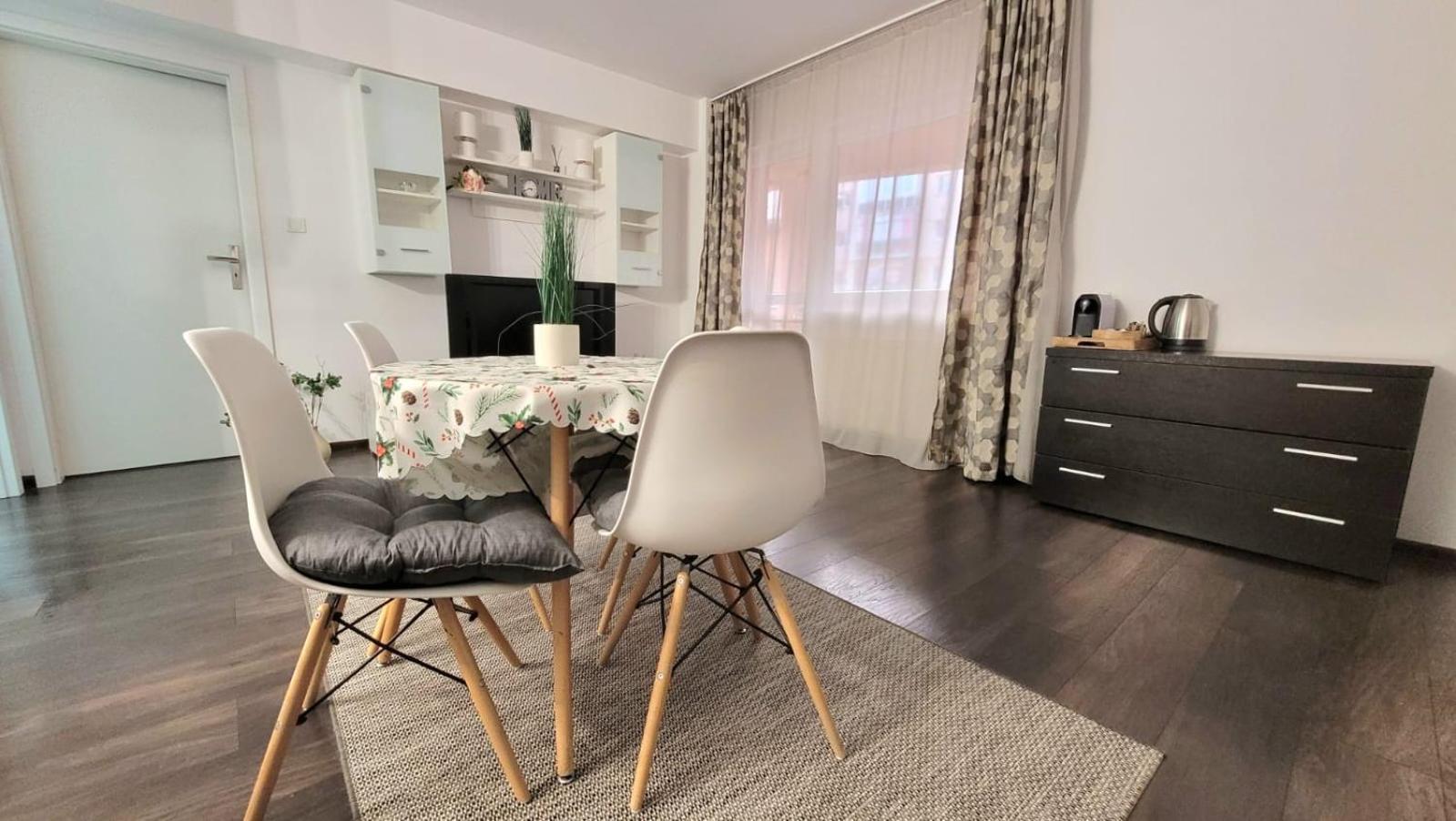 Studio Fortuna Park Sfantu Gheorghe  Luaran gambar